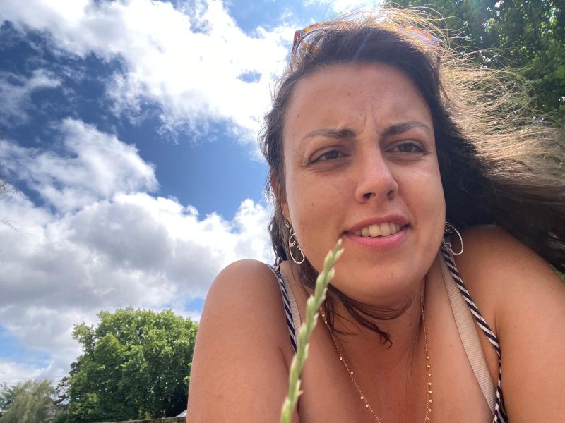 Stp, arrête de penser que tu es expert en rien.